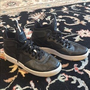 Nike Black High-Top Sneakers Classic Design